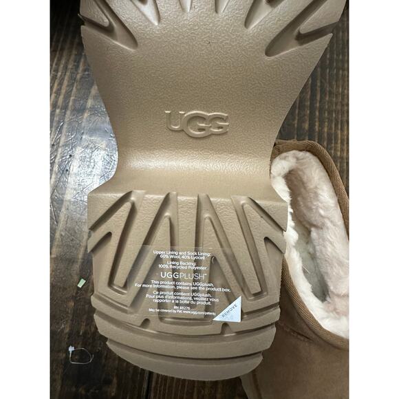 UGG Ukta Mini Heights Boots size 8 NWOB - Picture 3 of 7